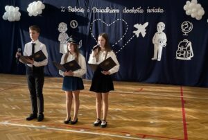 Miniaturka artykułu DZIEŃ BABCI I DZIADKA